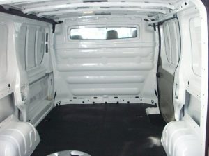 furgon-con-panel-separador-de-carga